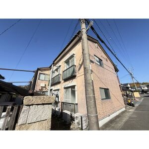 ハイツ朋の外観