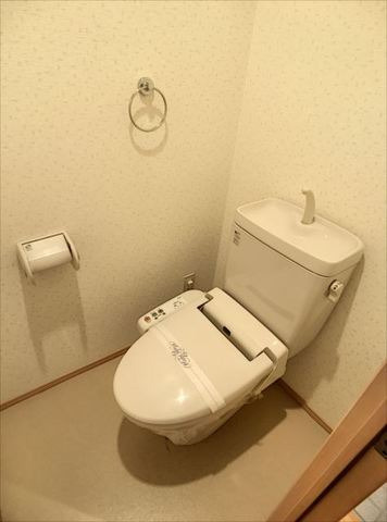 HF平尾レジデンスのトイレ