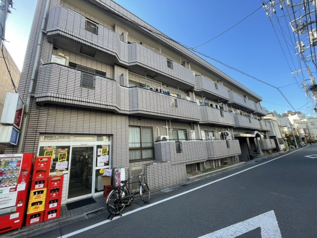 サンライズ根津１階店舗の外観