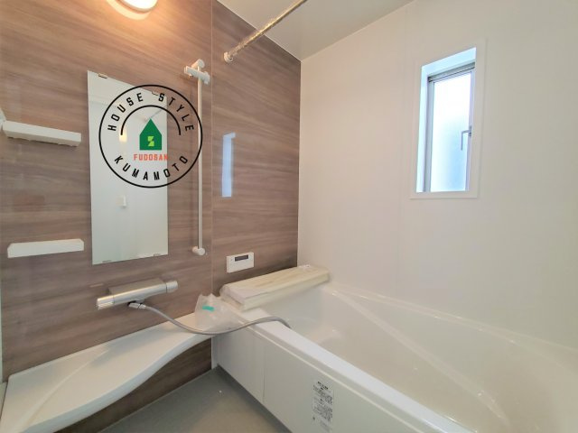 熊本市北区植木町正清第1-2棟（1号棟）の内観：施工例|浴室は一日の疲れを癒す場所だから、家族みんながゆったりできる快適設計。追い炊き機能付きオートバス。安定した温度で、いつでも快適に入浴できます。