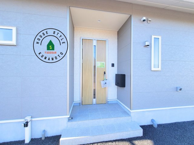 熊本市北区植木町正清第1-2棟（1号棟）の外観：施工例|おでかけの時も帰った時も、「我が家」を最初に感じでもらえる素敵な空間に。