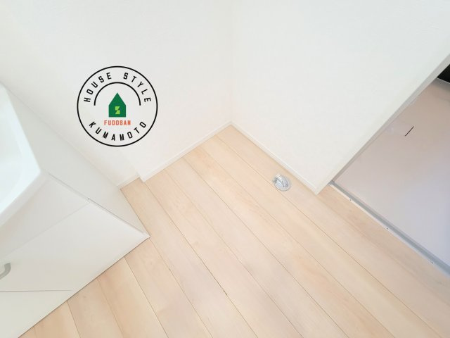 熊本市北区植木町正清第1-2棟（1号棟）の内観：施工例|ランドリースペースは広さもたっぷり。