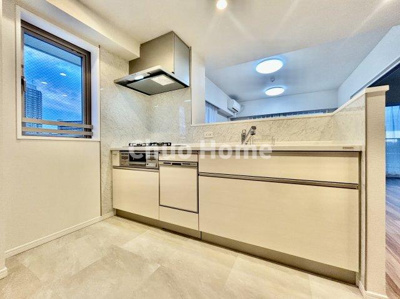 【キッチン】 | コスモプレイスグラシエ | ワイドで収納豊富なシステムキッチン