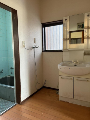 【洗面所】 | 大和田貸家 | コンパクトで使いやすい洗面所