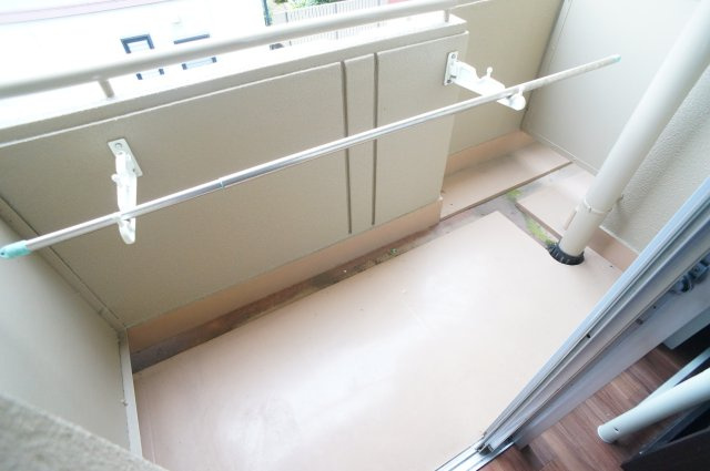 若草女子学生ハイツのバルコニー