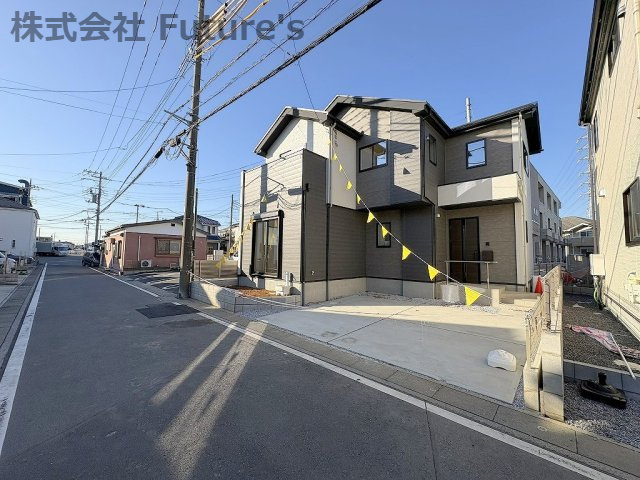 八潮市八條　新築戸建　全1棟の前面道路含む現地写真|前面道路含む現地写真です。
