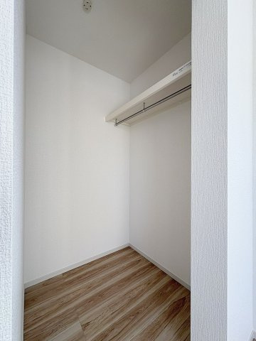 八潮市八條　新築戸建　全1棟の収納|季節物の大物家電の収納にも便利なウォークインクローゼット