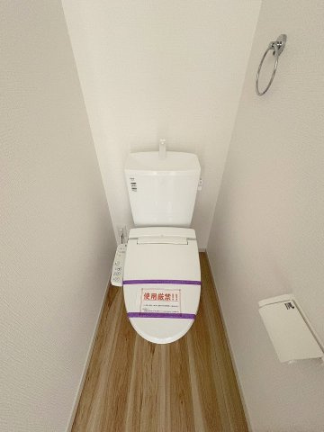 八潮市八條　新築戸建　全1棟のトイレ|2階のトイレです