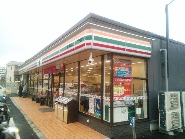 セブンイレブンまで40ｍ