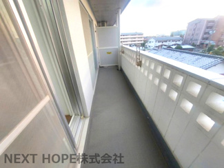 【バルコニー】 | パレ伊丹北 | バルコニーは二面ございます♪こちらは東向きバルコニーです！！