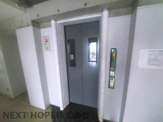 【その他共用部分】 | パレ伊丹北 | エレベーターです♪重たい荷物も楽ラク移動できます！！