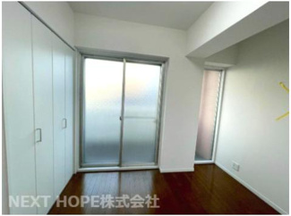【洋室】 | パレ伊丹北 | 洋室5帖です♪バルコニーに面した明るく開放的な室内です！！ぜひ現地でご確認ください！！お気軽にネクストホープ不動産販売までお問い合わせを！！