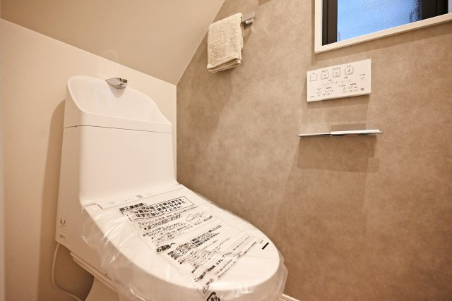 西宮市甲子園口5丁目新築一戸建て│4LDK+駐車1台可のトイレ