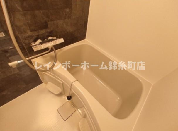 エクセラン五反野の浴室