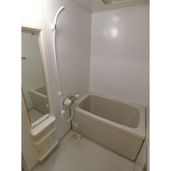 アークプラザしおばるの浴室