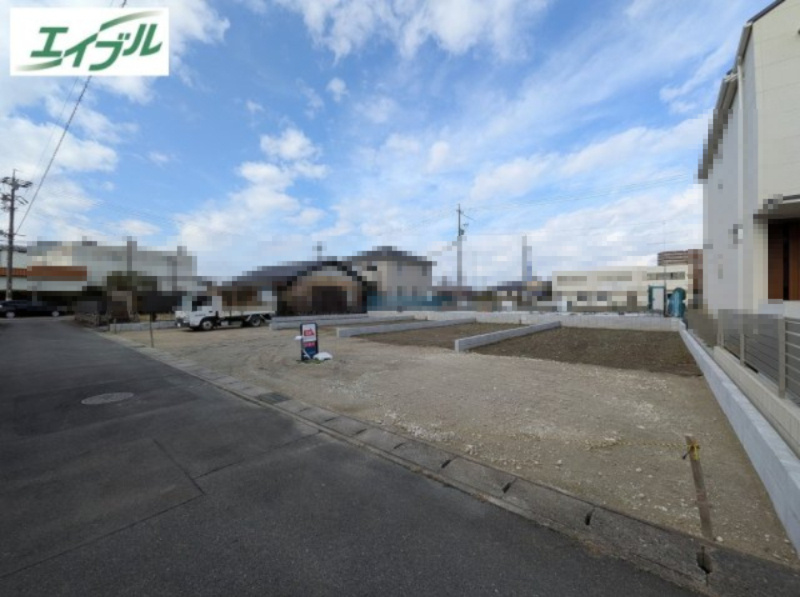 小牧市郷中２丁目　新築戸建　５号地の外観|南面道路・陽当たり良好。太陽光発電システム付き。
スーパー・コンビニ・ドラッグストア・公園近く。