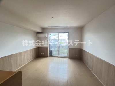 【居間・リビング】 | ルガルボニート | 別部屋写真使用