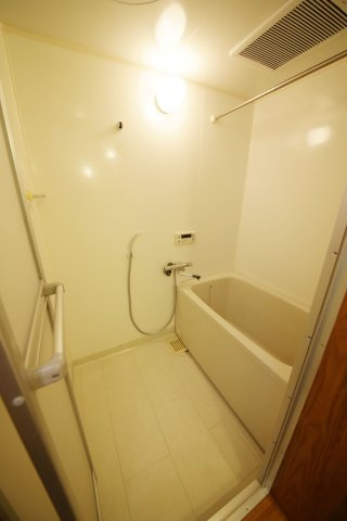 ヤマニハウスの浴室