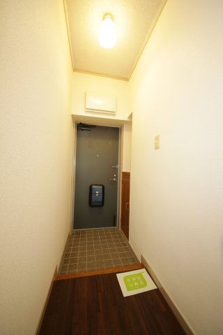 ヤマニハウスの玄関