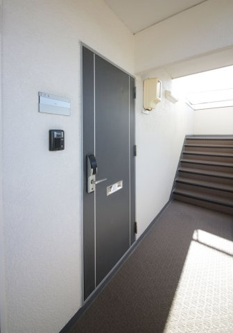 ヤマニハウスの玄関