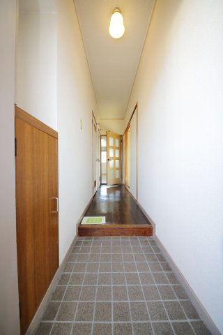 ヤマニハウスの玄関