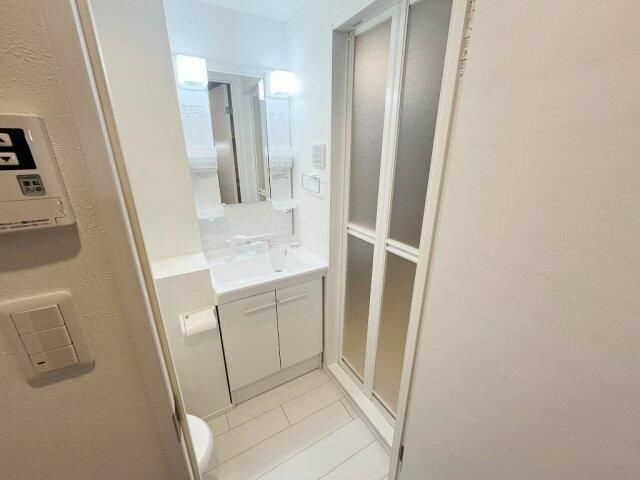 ＵＲＢＡＮ　ＬＵＸＥの独立洗面台