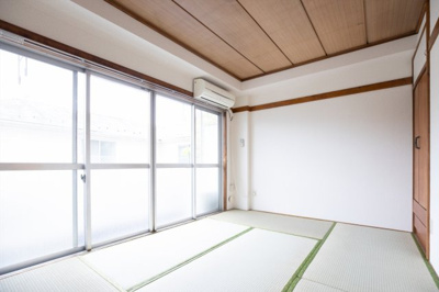 【居間・リビング】 | 第1レアヒビル | ※ほかの和室の写真です。（実際のお部屋は洋室です）