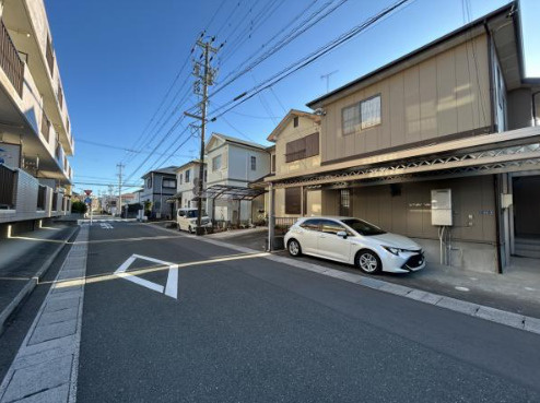 売中古戸建　中央区西伊場町の前面道路含む現地写真