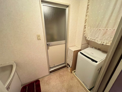 【ランドリースペース】 | メゾンモンブラン足立（A-16）