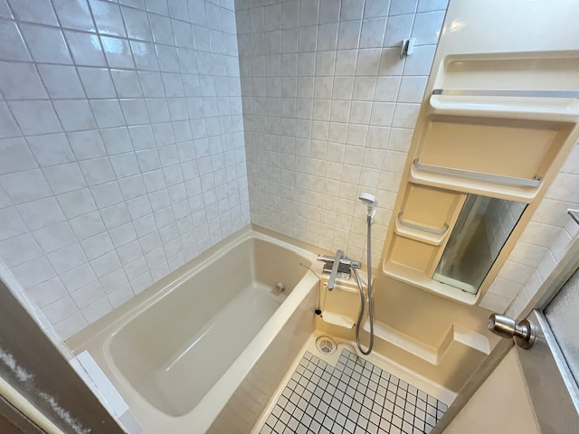 【浴室】 | メゾンモンブラン足立（A-16）