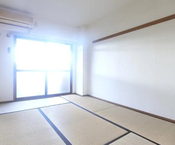 エクセレント千里丘の和室