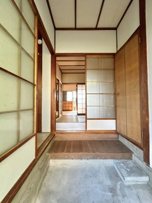 【玄関】 | 岡本住宅