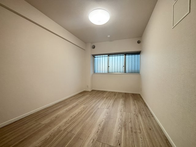 北側洋室、ウォークインクローゼット有り