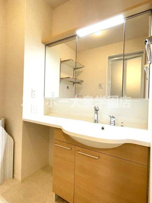 【独立洗面台】 | ファミールＡ