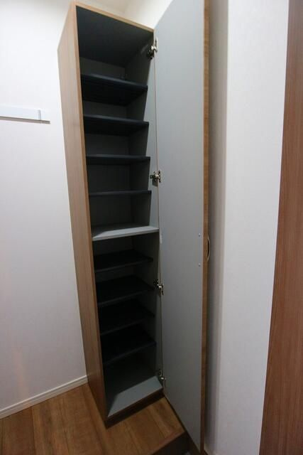 ＲＥＧＡＬＥＳＴ　狭山の玄関