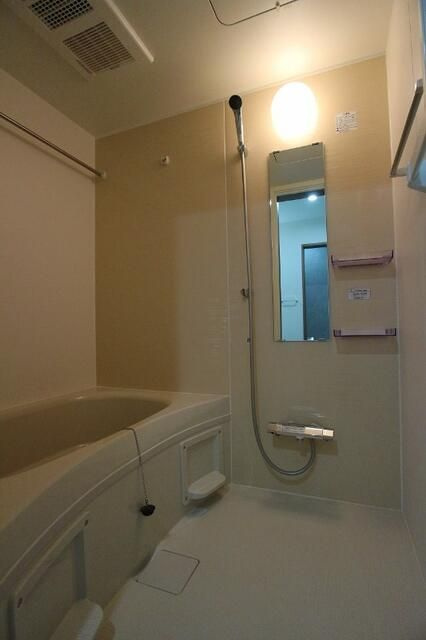 ＲＥＧＡＬＥＳＴ　狭山の浴室