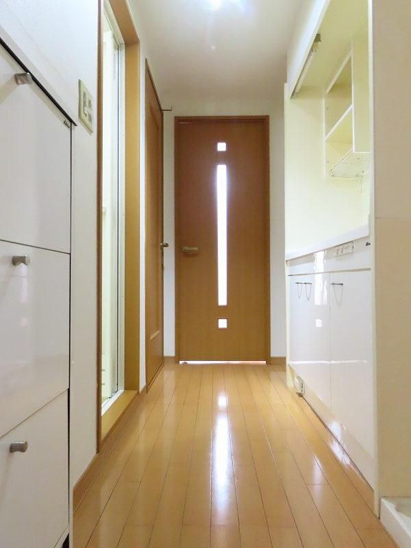 サニーテラス1番館の玄関