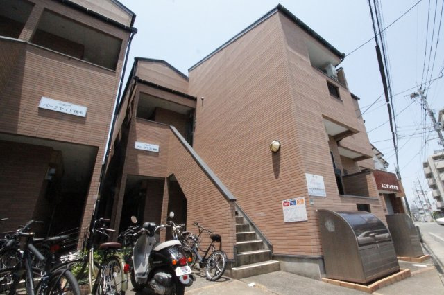 サニーテラス1番館の外観