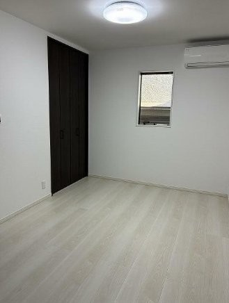 出口5丁目　中古一戸建ての子供部屋|洋室5.5帖
■物件内覧・資金計画相談・住宅ローン相談、リフォーム相談、お問合せ受付中■
※当日・翌日のご内覧、ご相談はお電話でのお問合せがスムーズです！