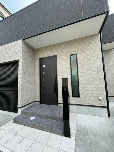 出口5丁目　中古一戸建ての玄関|■物件内覧・資金計画相談・住宅ローン相談、リフォーム相談、お問合せ受付中■
※当日・翌日のご内覧、ご相談はお電話でのお問合せがスムーズです！