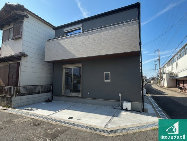 和泉市池上町　新築一戸建てのトイレ|シンプルなトイレは落ち着く空間！お手入れも簡単です！