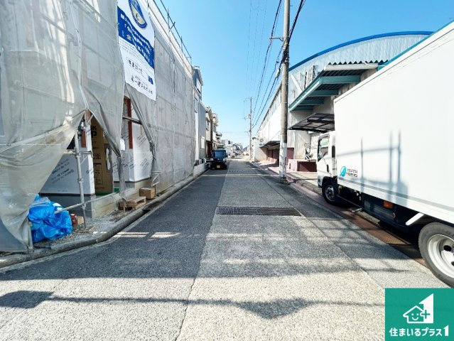 和泉市池上町　新築一戸建ての前面道路含む現地写真|周辺は落ち着いた街並みの住宅地！子育てがしやすい住環境です！まだ未完成ですが、現地でしかわからない事もございます。是非一度ご覧ください。