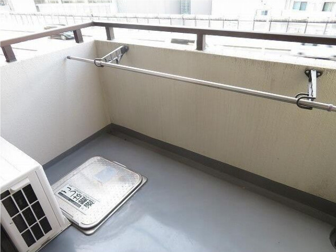 ソレイユ駒沢　眺望良好　角部屋　駒沢公園徒歩圏内のバルコニー