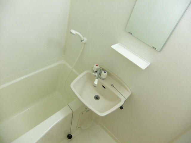 ブリリアント・アイⅢの浴室