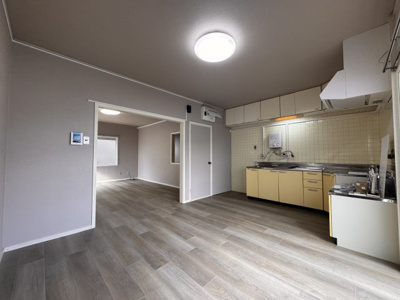 【居間・リビング】 | 修多羅二丁目　戸建