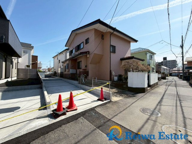 新築戸建　茅ヶ崎市萩園第　全2区画の前面道路含む現地写真