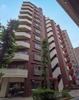 【外観】 | 穏やかな風と陽光を導き、プライバシーに配慮された設計プランを採用し、居住性を一段と心地よいものにしています。