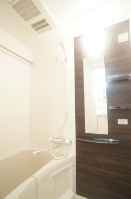 【浴室】 | リブリ・石川町 | 賃貸 神奈川県横浜市中区石川町5丁目