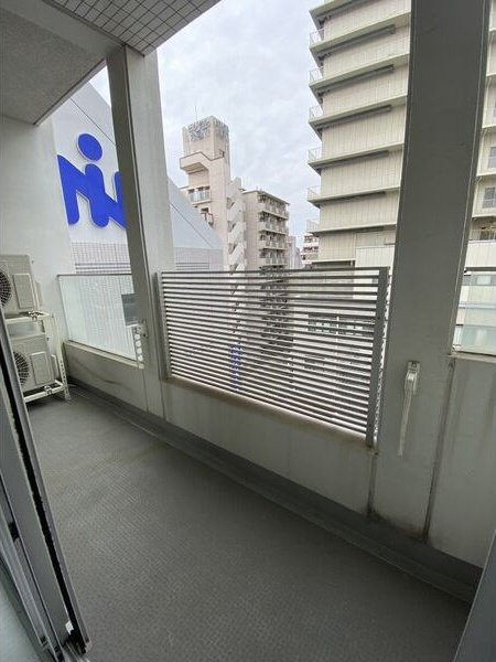 BGC難波タワーのバルコニー