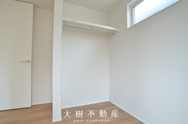 【洋室】 | 海老名市大谷南3丁目 新築戸建て 全3棟【仲介手数料無料】 | 2階　洋室4（5.6帖）クローゼット